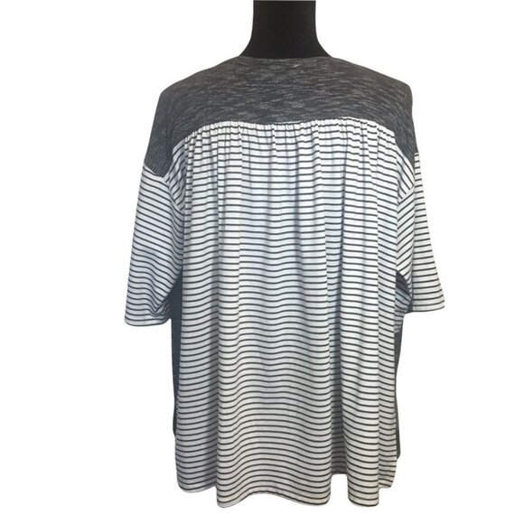 Umgee Pullover Stripe Hi-Lo Top in Gray/Cream - Size Small - Picture 3 of 5